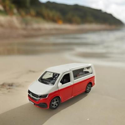 Kids Globe Traffic pull back Volkswagen Transporter Camper - thumbnail