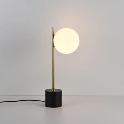 Tafellamp Elara marmo m - E27-fitting - 25W - IP20 voor binnen - Witte bol van handgemaakt opaalglas - Voet van marmer