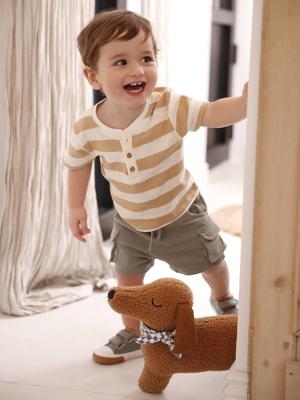 Kort stijlvol babypakje in getextureerde fleece kaki Kort stijlvol babypakje in getextureerde fleece kaki