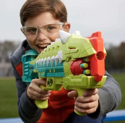 Nerf Dinosquad Armorstrike Blaster + 16 Darts