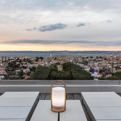 LUMISKY Woody LED draadloze lantaarn - H 37 cm - Wit LUMISKY Woody LED draadloze lantaarn - H 37 cm - Wit