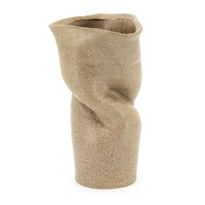 By-Boo Vaas 'Songa' Aardewerk, 36cm hoog, kleur Bruin By-Boo Vaas 'Songa' Aardewerk, 36cm hoog, kleur Bruin