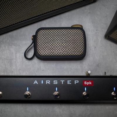 XSonic Airstep SPK Edition draadloze voetschakelaar voor Positive Grid Spark Amp XSonic Airstep SPK Edition draadloze voetschakelaar voor Positive Grid Spark Amp