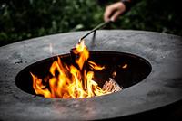 Forged Flambadou Churrasco - Gietijzer / Olijfhout - thumbnail
