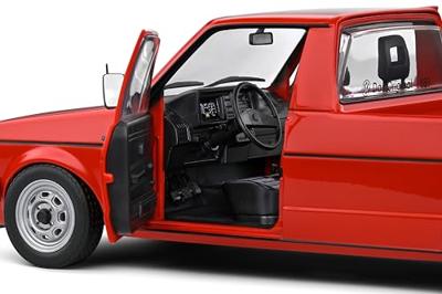 Solido Volkswagen Caddy MK.1 rot 1:18 Auto