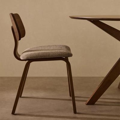 Kave Home Eetkamerstoel 'Gena' Walnoot en rubberhout, kleur Beige