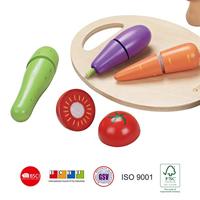 Classic World world houten snijgroenten met mes en snijplank - thumbnail