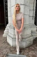 Unique The Label Nena Short Sleeve Top Dames Lichtbruin - Maat XS - Kleur: Lichtbruin | Soccerfanshop - thumbnail