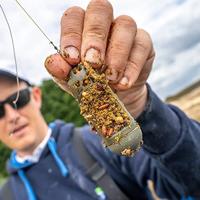 Preston Absolute Window Feeder Caged Large 75 gr - thumbnail