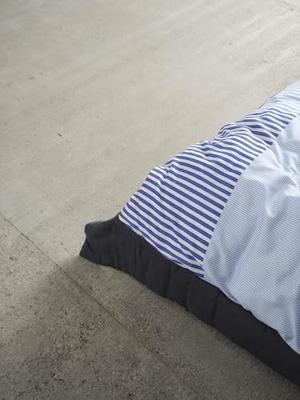 Marc O'Polo Ellan Dekbedovertrek Cool Cobalt 140 x 220 cm Marc O'Polo Ellan Dekbedovertrek Cool Cobalt 140 x 220 cm