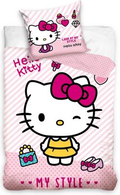 Hello Kitty Look at me Style Dekbedovertrek 140 X 200 cm - 70x90 cm - katoen Hello Kitty Look at me Style Dekbedovertrek 140 X 200 cm - 70x90 cm - katoen