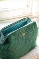 Pip Studio Pip Cosmetic Purse Extra Large Velvet Quilted Green 30x20.7x13.8cm - thumbnail