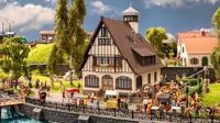 NOCH 63401 N Wirtshaus met biertuin - thumbnail