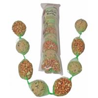 Mixketting met mezenbollen en pindanetten - thumbnail