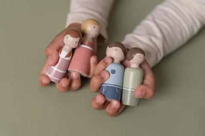 Little Dutch aanvulset poppenhuis familie Rosa FSC Little Dutch aanvulset poppenhuis familie Rosa FSC