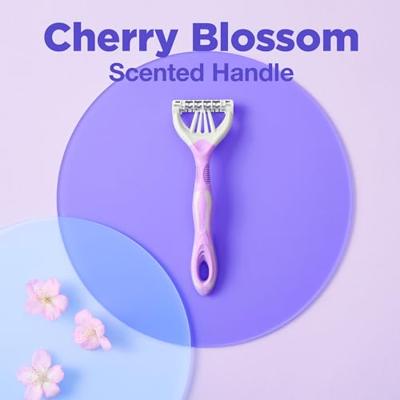 Wilkinson Wilkinson Xtreme 3 Comfort Cherry Blossom Wegwerpscheermesjes - Verpakking van 8 Wilkinson Wilkinson Xtreme 3 Comfort Cherry Blossom Wegwerpscheermesjes - Verpakking van 8