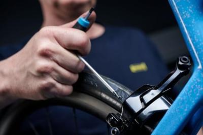 HAZET Schroevendraaierset · met T-greep 829KKT/7 · Binnen-TORX®-profiel · 7-delig · T9 · T10 · T15 · T20 · T25 · T30 · T40 HAZET Schroevendraaierset · met T-greep 829KKT/7 · Binnen-TORX®-profiel · 7-delig · T9 · T10 · T15 · T20 · T25 · T30 · T40