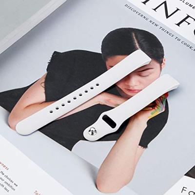 Fitbit Inspire 1 / HR / Ace 2 siliconen bandje - Maat: Small - Wit Fitbit Inspire 1 / HR / Ace 2 siliconen bandje - Maat: Small - Wit