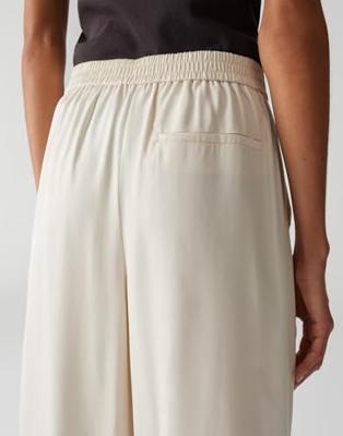 OPUS Broek Marou travel