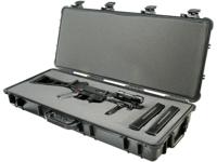 Peli 1700 Waterdichte Langwerpige Koffer Voor Statieven, Jachtgeweer, E.A., IP67 Water- En Stofdicht, Capaciteit: 42L, Gemaakt In De Vs, Met Aanpasbaar Plukschuim, Kleur: Zwart - thumbnail