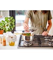 Beka Steelpan Maestro RVS met 2 giettuiten en deksel ø 16 cm / 1.6 liter - geschikt voor alle warmtebronnen - thumbnail