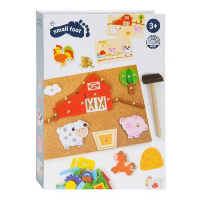 Small Foot hamertje tik boerderij Small Foot hamertje tik boerderij