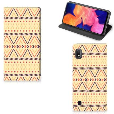Samsung Galaxy A10 | Hoesje met Magneet | Aztec Yellow Samsung Galaxy A10 | Hoesje met Magneet | Aztec Yellow