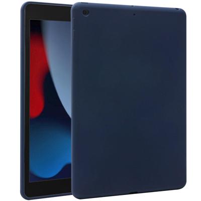 Accezz Liquid Silicone Backcover iPad 9 (2021) 10.2 inch/iPad 8 (2020) 10.2 inch/iPad 7 (2019) 10.2 inch Tablethoesje Blauw Accezz Liquid Silicone Backcover iPad 9 (2021) 10.2 inch/iPad 8 (2020) 10.2 inch/iPad 7 (2019) 10.2 inch Tablethoesje Blauw