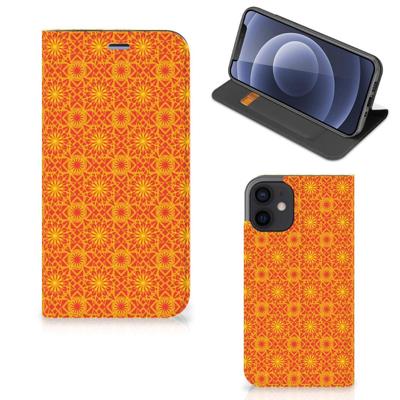 iPhone 12 Mini | Hoesje met Magneet | Batik Oranje iPhone 12 Mini | Hoesje met Magneet | Batik Oranje