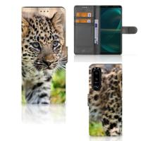 Sony Xperia 5III | Telefoonhoesje | Met pasjeshouder | Baby Luipaard - thumbnail