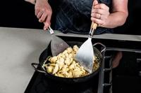 Forged Koekenpan Carbonstaal - Geschikt voor BBQ - ø 28 cm - thumbnail