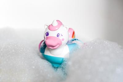 VTech waterpret Eenhoorn junior 42,3 cm wit/roze/blauw VTech waterpret Eenhoorn junior 42,3 cm wit/roze/blauw