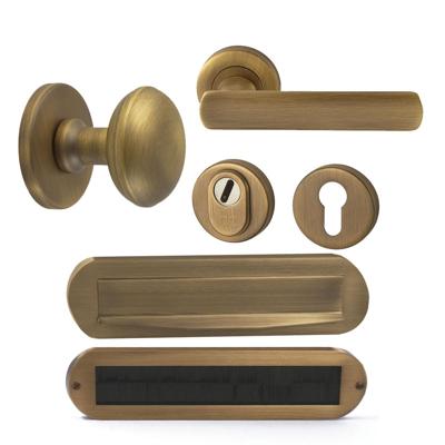 Hardbrass Voordeurset Saturnus/Shadow compleet linkswijzend SKG3 met kerntrekbeveiliging - mat brons