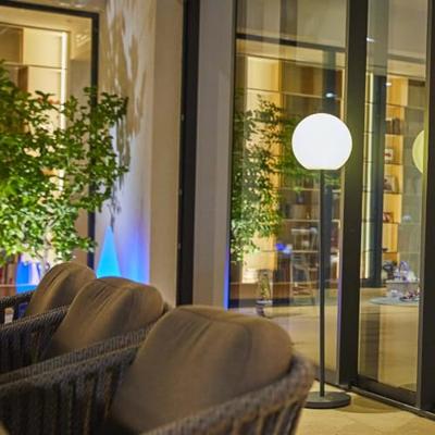 Lichtgevende vloerlamp - LUMISKY - LUNY TALL - H150 cm - Metalen voet met Scandinavisch design - Warm wit en dimbare witte LED