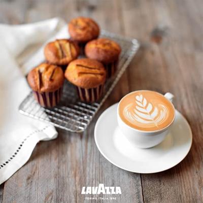 Koffie lavazza bonen crema aroma 1000gr Koffie lavazza bonen crema aroma 1000gr