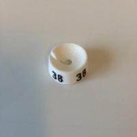 MB wit/zwart 38 voor op kledinghanger - thumbnail