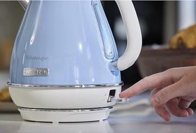 Ariete vintage waterkoker 2869/05 (lichtblauw, 1.7 liter)