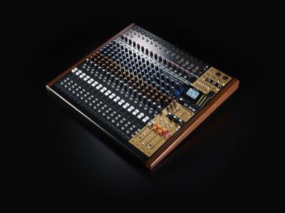 Tascam Model 24 24-kanaals mengpaneel - thumbnail