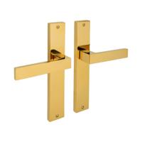 Mooi Deurbeslag Lusso geveerd op schild messing PVD - thumbnail