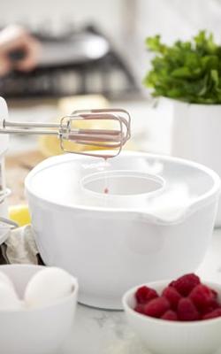 Margrethe beslagkom 3L met deksel wit