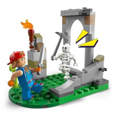 LEGO Fortnite Peely en Sparkplugs kamp 77075 - thumbnail