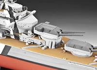 Revell 1/700 Battleship Bismarck - thumbnail