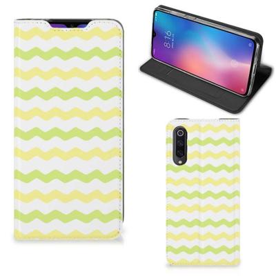 Xiaomi Mi 9 | Hoesje met Magneet | Waves Yellow