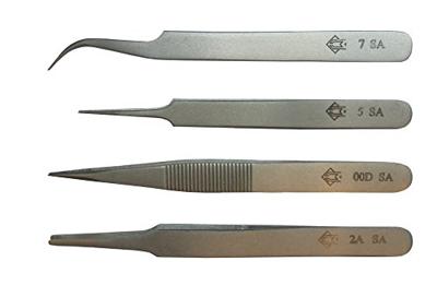 Set samengesteld uit 4 pincetten