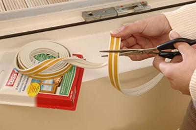 tesa E-Profil 05464-00101-02 Afdichtingstape tesamoll Bruin (l x b) 25 m x 9 mm 25 m