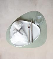 LIND DNA - Dinner Mat Curve - Placemat 37x44cm Nupo Olive Green - thumbnail