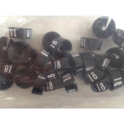 MB zwart/wit 18 voor op kledinghanger