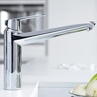 GROHE Eurodisc Cosmopolitan Keukenkraan - laag - chroom 33770002 - thumbnail