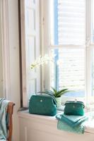 Pip Studio Pip Cosmetic Purse Extra Large Velvet Quilted Green 30x20.7x13.8cm - thumbnail