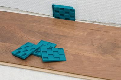 Wolfcraft afstandswiggen | van kunststof | 40 stuks - 6930000 Wolfcraft afstandswiggen | van kunststof | 40 stuks - 6930000